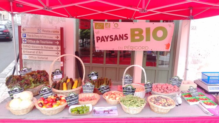 Marché d'Aubeterre sur Dronne